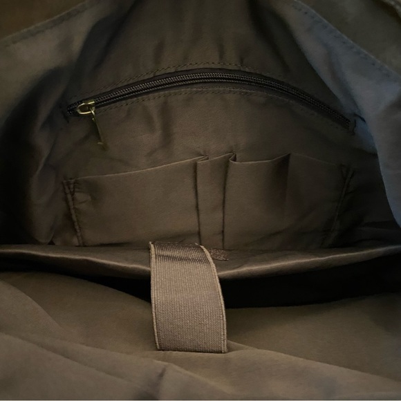 NWT District Fly Brown Leather Fabric Mix Humanely Produced Travelers Backpack - Picture 10 of 14